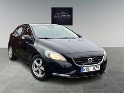 Svart Begagnad 2014 Volvo V40 Kinetic Kombi | 84 900 kr (Marknadspris)