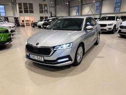 Silver Begagnad 2021 Skoda Octavia Style Halvkombi | 239 900 kr (Bra pris)