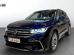 Mörkblå Begagnad 2023 VW Tiguan Allspace R-line SUV | 479 900 kr (Lite dyr)