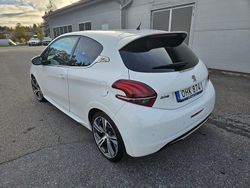 Begagnad 2016 Peugeot 208 GTi Halvkombi | 90 000 kr