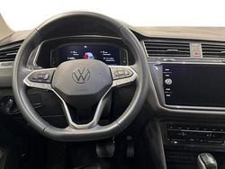 Svart Begagnad 2022 VW Tiguan SUV | 299 000 kr (Marknadspris)