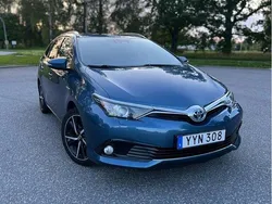 Blå Begagnad 2018 Toyota Auris Touring Sports Comfort Kombi | 105 000 kr (Marknadspris)