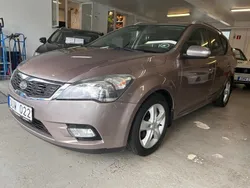 Mörkgrå Begagnad 2009 Kia Ceed Sportswagon EX Kombi | 44 900 kr (Marknadspris)