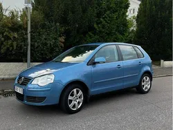 Blå Begagnad 2008 VW Polo Comfortline Halvkombi | 30 000 kr (Marknadspris)