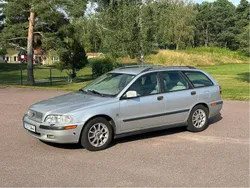 Grå Begagnad 2002 Volvo V40 Kombi | 12 000 kr (Bra pris)