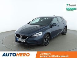 Mörkblå (blå) Begagnad 2017 Volvo V40 Momentum Kombi | 189 000 kr (Marknadspris)