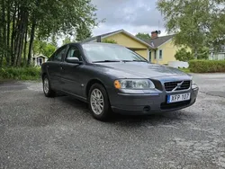 Grå Begagnad 2006 Volvo S60 Business Edition Sedan | 26 500 kr (Marknadspris)