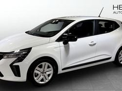 Glaciär vit Begagnad 2024 Renault Clio V Evolution Halvkombi | 234 900 kr (Lite dyr)