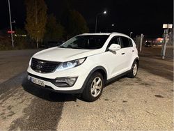 Vit Begagnad 2012 Kia Sportage SUV | 65 000 kr (Bra pris)