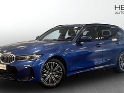 Blå (blue) Begagnad 2025 BMW 330e M Sport Kombi | 534 700 kr (Dyr)