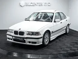 Vit Begagnad 1994 BMW 325 Sedan | 129 900 kr