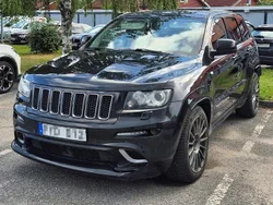 Svart Begagnad 2013 Jeep Grand Cherokee SRT SUV | 299 000 kr (Bra pris)