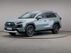 Grön Begagnad 2022 Toyota RAV4 Hybrid SUV | 389 000 kr (Marknadspris)