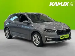 Silver/grå Begagnad 2022 Skoda Fabia Style Halvkombi | 198 900 kr (Marknadspris)