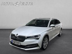 Vit Begagnad 2021 Skoda Superb Style Kombi | 209 800 kr (Marknadspris)
