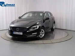 Svart (onyx svart metallic) Begagnad 2017 Volvo V60 Business Edition Kombi | 209 800 kr (Marknadspris)