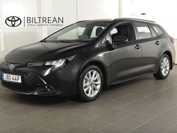 Svart (svart metallic ) Begagnad 2024 Toyota Corolla Active Kombi | 304 800 kr (Lite dyr)