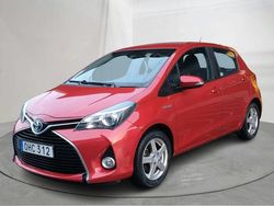 Mörkröd Begagnad 2016 Toyota Yaris Active | 132 800 kr