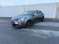 Grå Begagnad 2014 Alfa Romeo Giulietta Distinctive Halvkombi | 74 900 kr (Bra pris)