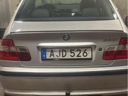 Silver Begagnad 2003 BMW 320 Sedan | 18 000 kr