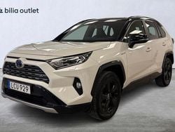 Vit Begagnad 2018 Toyota RAV4 Hybrid Style SUV | 299 000 kr (Marknadspris)