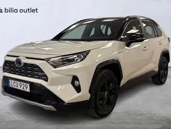 Vit Begagnad 2018 Toyota RAV4 Hybrid Style SUV | 299 000 kr (Marknadspris)
