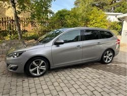 Grå Begagnad 2014 Peugeot 308 Allure Kombi | 65 000 kr (Marknadspris)