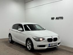 Vit Begagnad 2012 BMW 118 Advantage Halvkombi | 74 900 kr (Marknadspris)