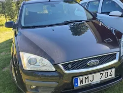 Svart Begagnad 2005 Ford Focus Kombi | 16 500 kr (Dyr)