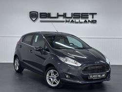 Grå Begagnad 2014 Ford Fiesta Titanium Halvkombi | 74 900 kr (Marknadspris)