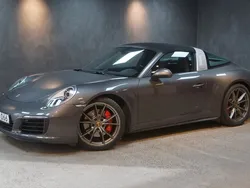 Mörkgrå Begagnad 2017 Porsche 911 Targa 4S Cab | 1 449 000 kr