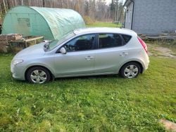 Silver Begagnad 2009 Hyundai i30 Halvkombi | 27 500 kr (Bra pris)