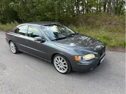 Grå Begagnad 2005 Volvo S60 Sedan | 20 000 kr