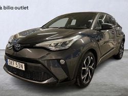 Mörkgrå Begagnad 2021 Toyota C-HR Edition SUV | 234 800 kr (Marknadspris)