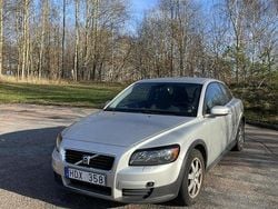Grå Begagnad 2009 Volvo C30 Kinetic Halvkombi | 79 000 kr (Lite dyr)