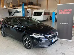 Svart Begagnad 2019 Volvo V40 CC Kombi | 179 000 kr (Marknadspris)