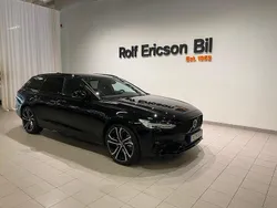 Svart Begagnad 2025 Volvo V90 Plus Kombi | 559 500 kr (Marknadspris)