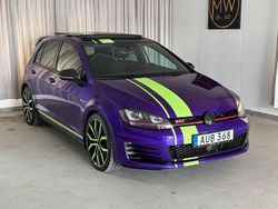 Flerfärgad (vit) Begagnad 2015 VW Golf VII GTI Halvkombi | 164 900 kr (Lite dyr)