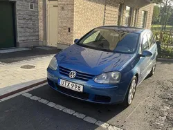 Blå Begagnad 2004 VW Golf IV Sportline Halvkombi | 25 000 kr (Lite dyr)