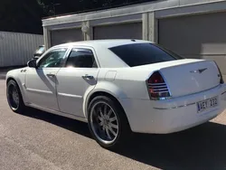 Vit Begagnad 2006 Chrysler 300C Executive Sedan | 87 500 kr
