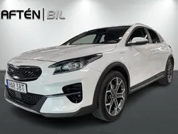 Vit (deluxe white metallic) Begagnad 2022 Kia XCeed Advance SUV | 249 800 kr (Marknadspris)