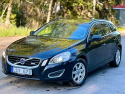 Svart Begagnad 2011 Volvo V60 R-Design Kombi | 78 000 kr (Superpris)