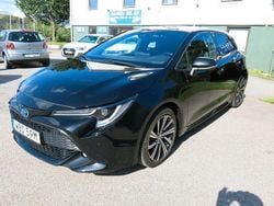 Svart Begagnad 2022 Toyota Corolla Style Halvkombi | 235 000 kr (Bra pris)