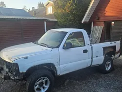 Vit Begagnad 2001 Chevrolet Silverado Sedan | 25 000 kr