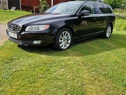 Svart Begagnad 2014 Volvo V70 Momentum Kombi | 115 000 kr (Marknadspris)