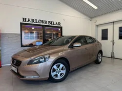 Brun Begagnad 2013 Volvo V40 Kinetic Kombi | 109 900 kr (Marknadspris)
