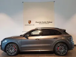 Begagnad 2024 Porsche Cayenne Turbo E-Hybrid SUV | 1 895 000 kr