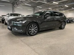 Mörkgrå Begagnad 2021 Volvo V60 Inscription Kombi | 339 000 kr (Marknadspris)
