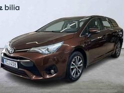 Brun Begagnad 2016 Toyota Avensis Kombi | 149 900 kr (Marknadspris)