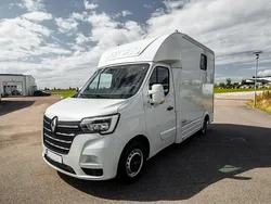 Flerfärgad Begagnad 2021 Renault Master Van | 719 900 kr